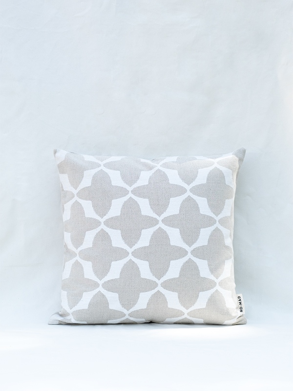 nomad-india-textiles-cushion-buta-ivory-2