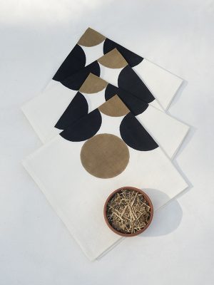 nomad-india-table-linen-raha-napkins-black-tobacco-1