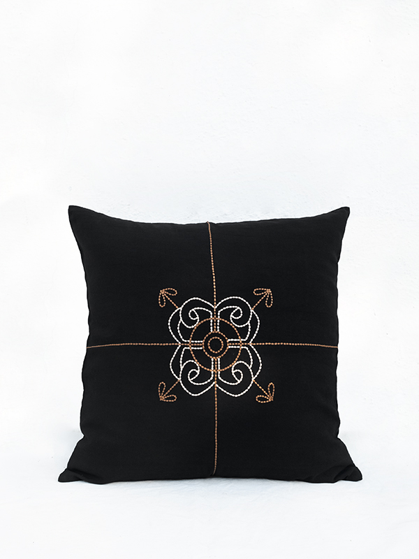 nomad-india-textile-cushions-adhyaru- black-tobacco-1