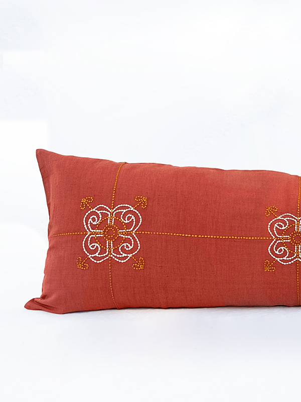 nomad-india-textiles-llumbar-cushion-adhyaru-terracotta-2