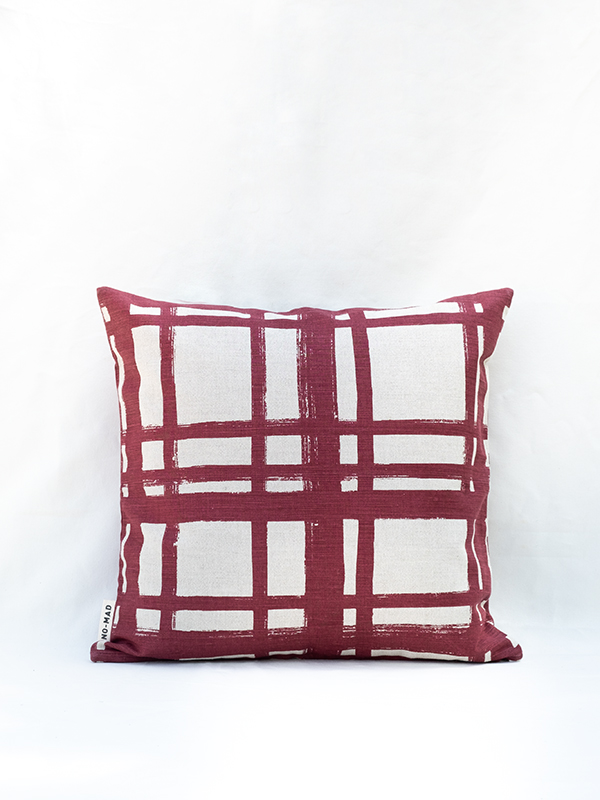 nomad-india-textiles-cushion-chowkad-crimson-2