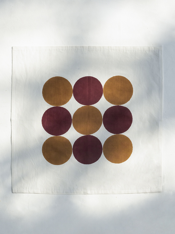 nomad-india-table-linen-raha-napkins-ochre-crimson-2