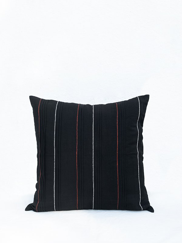 nomad-india-textiles-cushions-sahaj-black-terracotta-1